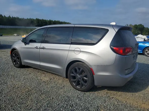 2C4RC1FG2KR507435 — 2019 Chrysler Pacifica, фото 2 с аукциона Copart, Боковая часть
