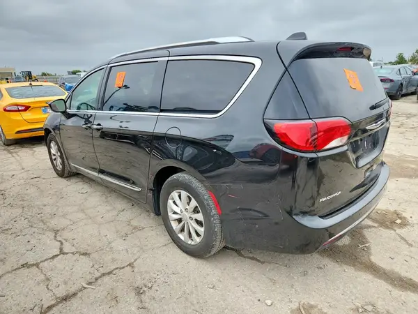 2C4RC1BG8KR625172 — 2019 Chrysler Pacifica, фото 2 с аукциона Copart, Передняя часть