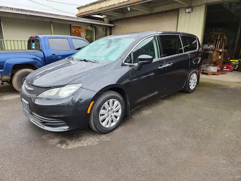 2C4RC1AGXKR555062 — 2019 Chrysler Pacifica, Передняя часть, фото до ремонта