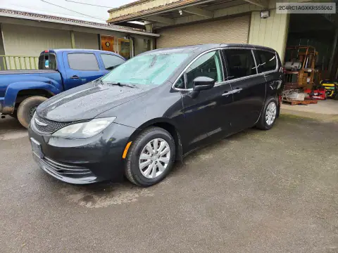 2C4RC1AGXKR555062 — 2019 Chrysler Pacifica, Передняя часть, фото до ремонта