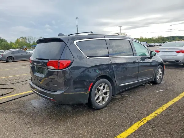 2C4RC1GG9LR121658 — 2020 Chrysler Pacifica, фото 3 с аукциона Copart 13.10.2026, Задняя часть