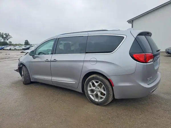 2C4RC1GG3LR144319 — 2020 Chrysler Pacifica, фото 2 с аукциона Copart, Передняя часть