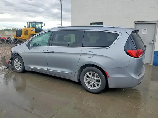 2C4RC1BG8LR125627 — 2020 Chrysler Pacifica, фото 2 с аукциона Copart, Передняя часть