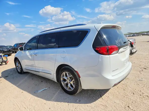 2C4RC1GG2LR171723 — 2020 Chrysler Pacifica, фото 2 с аукциона Copart, Град