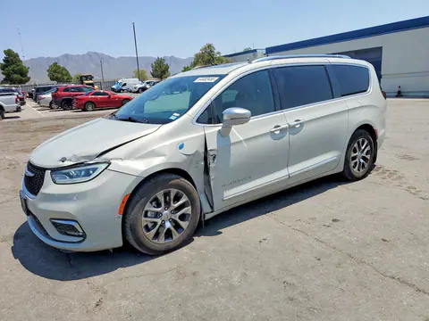 2C4RC1N72MR522621 — 2021 Chrysler Pacifica, Передняя часть (Front End), фото до ремонта