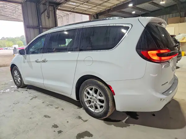 2C4RC1BG8MR588997 — 2021 Chrysler Pacifica, фото 2 с аукциона Copart, Град