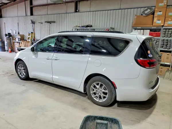 2C4RC1BG3NR158585 — 2022 Chrysler Pacifica, фото 2 с аукциона Copart, Передняя часть