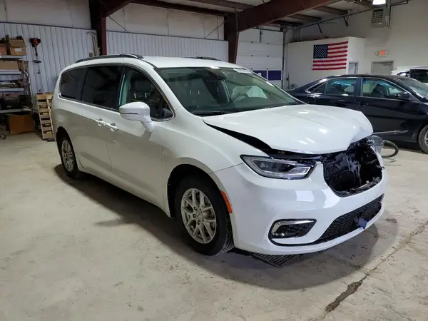 2C4RC1BG3NR158585 — 2022 Chrysler Pacifica, фото 4 с аукциона Copart, Передняя часть