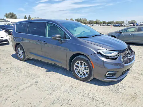 2C4RC1BG3PR529456 — 2023 Chrysler Pacifica, фото 4 с аукциона Copart 29.09.2026, Передняя часть