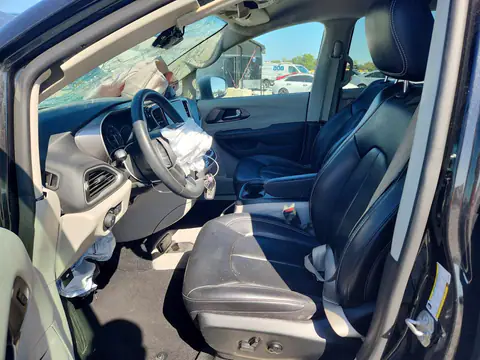 2C4RC1BG5PR532939 — 2023 Chrysler Pacifica, фото 7 с аукциона Copart, Передняя часть