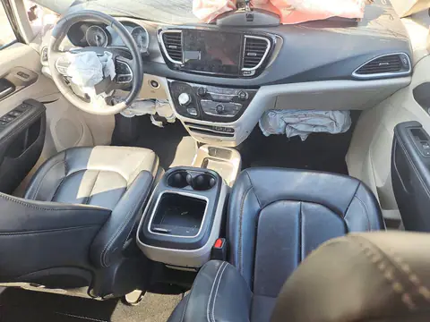 2C4RC1BG5PR532939 — 2023 Chrysler Pacifica, фото 8 с аукциона Copart, Передняя часть