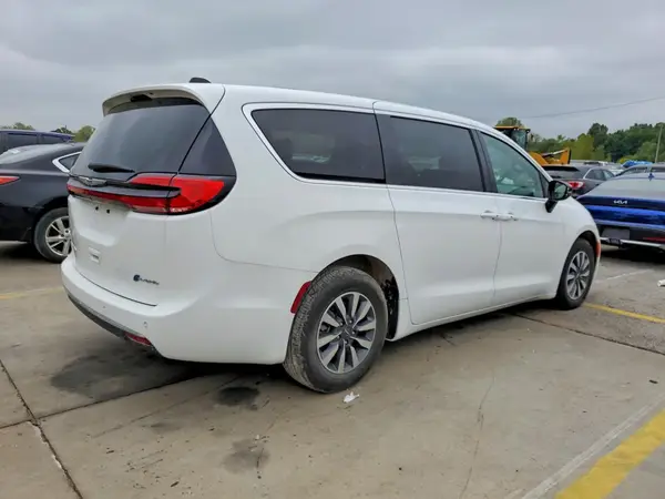 2C4RC1S74SR565696 — 2025 Chrysler Pacifica, фото 3 с аукциона Copart, Подтопление