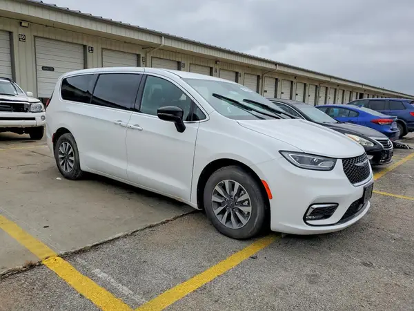 2C4RC1S74SR565696 — 2025 Chrysler Pacifica, фото 4 с аукциона Copart, Подтопление