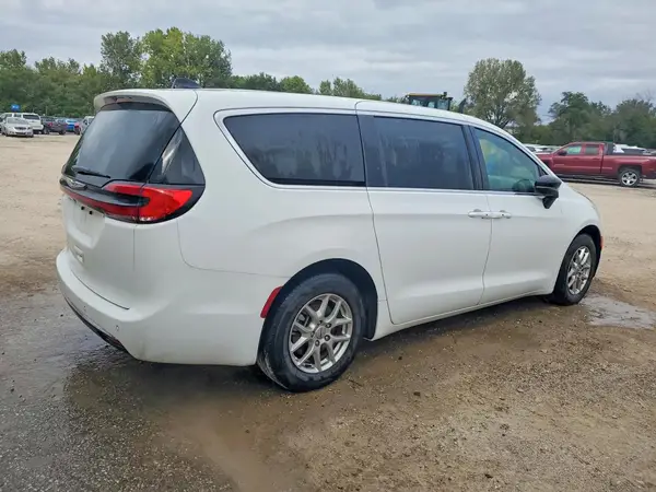 2C4RC1BG7SR555325 — 2025 Chrysler Pacifica, фото 3 с аукциона Copart 05.10.2026, Передняя часть