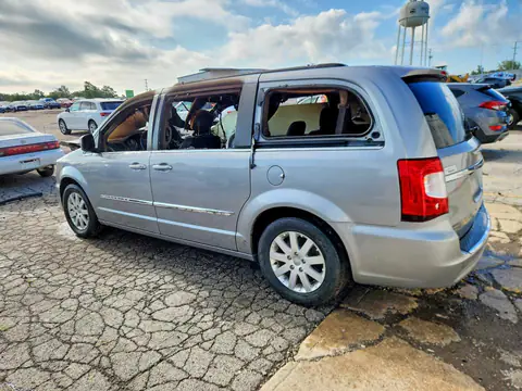 2C4RC1BG1FR695683 — 2015 Chrysler Town &amp; Country, фото 2 с аукциона Copart 30.09.2026, Пожар салона