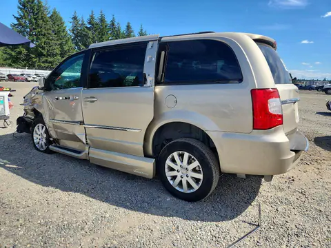 2016 Chrysler Town &amp; Country VIN 2C4RC1BG3GR280852 фото 2