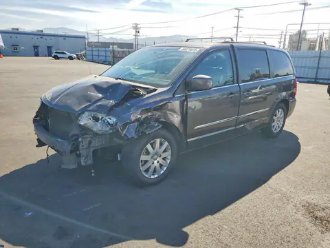 2C4RC1BG1GR282020 — 2016 Chrysler Town &amp; Country, Передняя часть (Front End), фото до ремонта