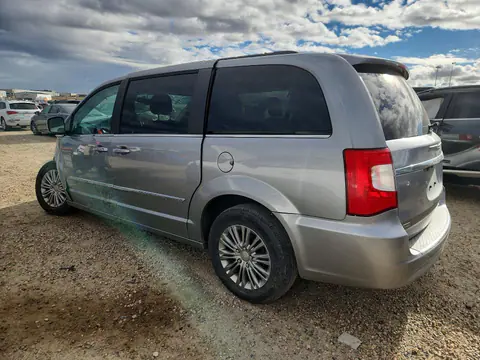 2016 Chrysler Town &amp; Country VIN 2C4RC1CG0GR215200 фото 2
