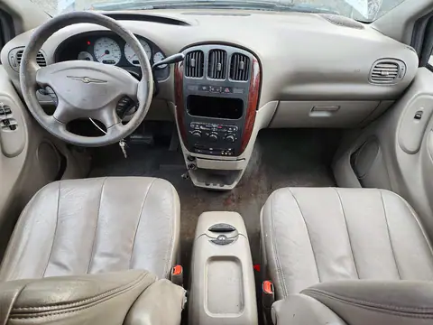 2C4GP44L33R346642 — 2003 Chrysler TOWN & Country, фото 8 с аукциона Copart, Сторона