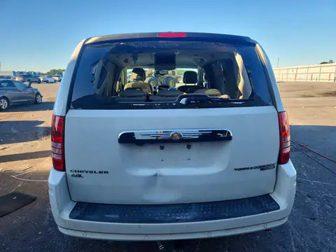2A4RR8DX2AR375120 — 2010 Chrysler TOWN & Country, фото 6 с аукциона Copart, Задняя часть