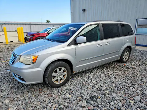 2A4RR5DG7BR768417 — 2011 Chrysler TOWN & Country, Мелкие вмятины и царапины (Minor Dent/Scratches), фото до ремонта