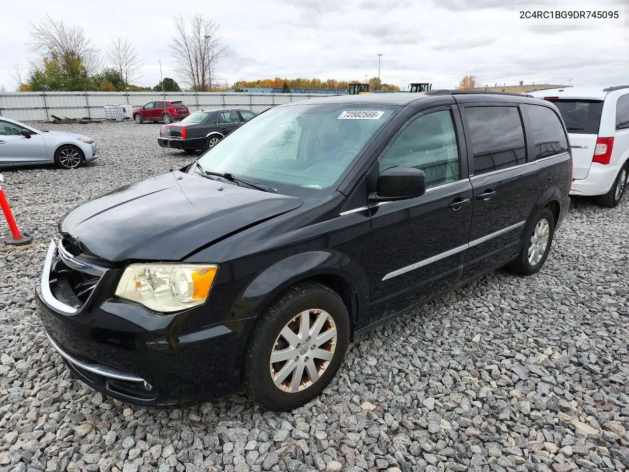2C4RC1BG9DR745095 Chrysler TOWN & Country 2013 — повреждение Передняя часть, фото до ремонта