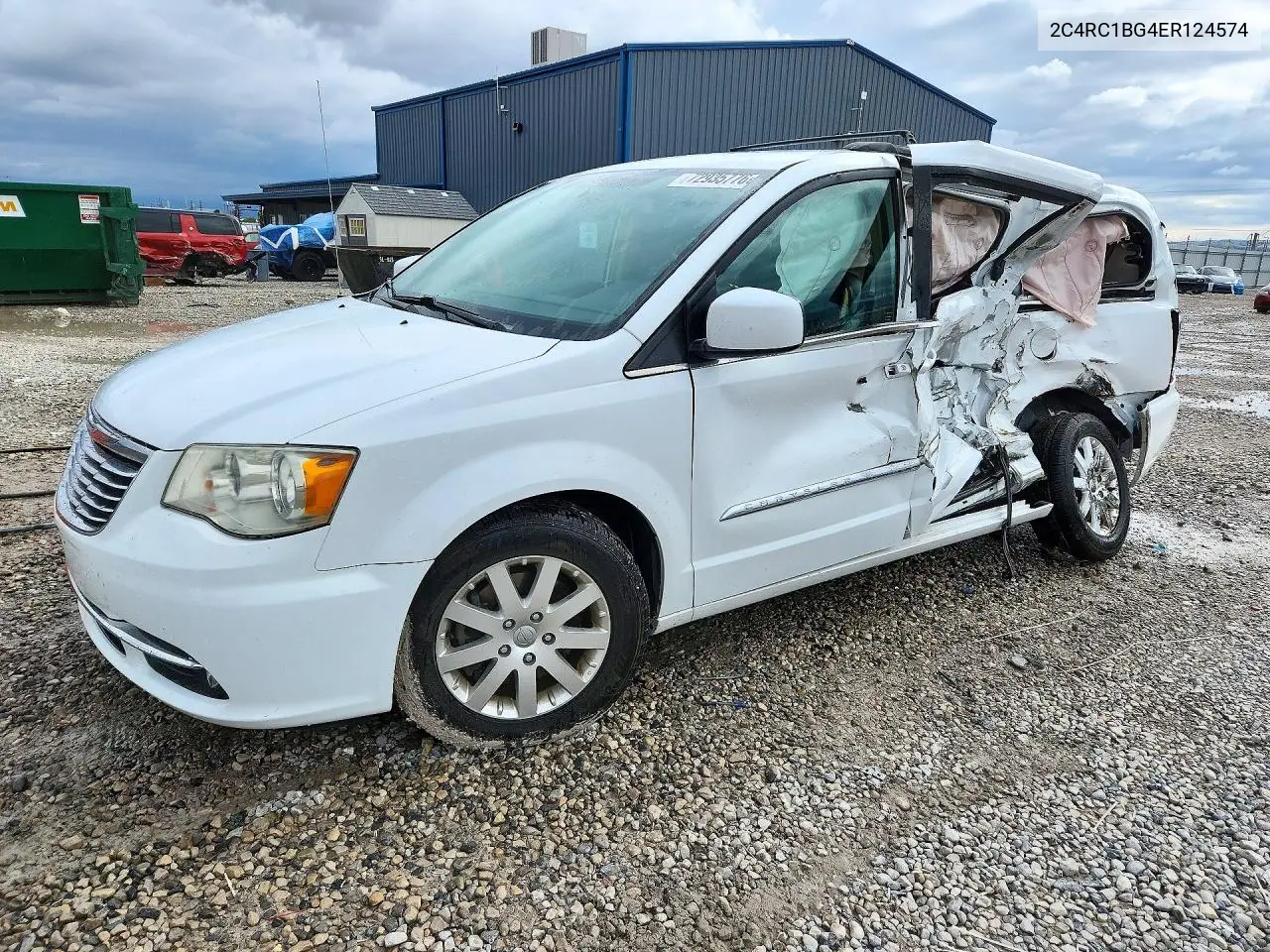 2C4RC1BG4ER124574 Chrysler TOWN & Country 2014 — повреждение Боковая часть, фото до ремонта