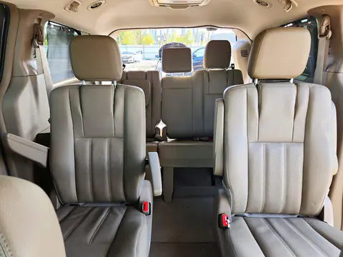 2C4RC1CG8FR627234 — 2015 Chrysler TOWN & Country, фото 10 с аукциона Copart, Передняя часть