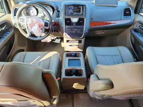 2C4RC1CG8FR627234 — 2015 Chrysler TOWN & Country, фото 8 с аукциона Copart, Передняя часть