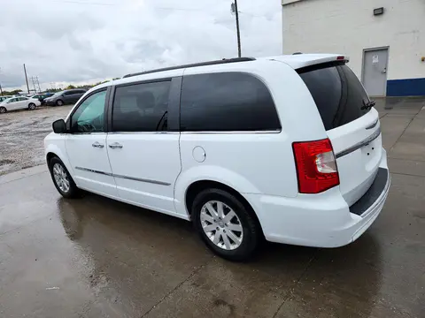 2015 Chrysler Town & Country Touring VIN 2C4RC1BG2FR743742 фото 2