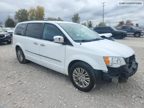 2C4RC1CGXFR742885 — 2015 Chrysler TOWN & Country, фото 4 с аукциона Copart, Передняя часть
