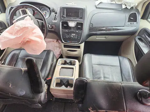 2C4RC1CG9FR610507 — 2015 Chrysler TOWN & Country, фото 8 с аукциона Copart, Передняя часть