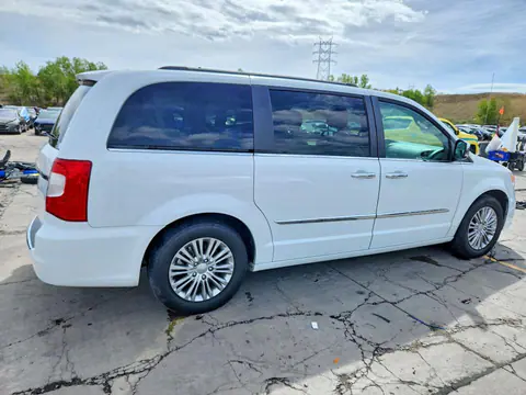 2016 Chrysler Town &amp; Country VIN 2C4RC1CGXGR223210 фото 3