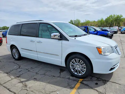 2016 Chrysler Town &amp; Country VIN 2C4RC1CGXGR223210 фото 4