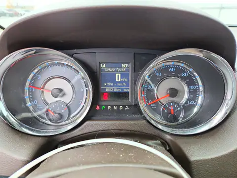 2C4RC1CG2GR207714 — 2016 Chrysler TOWN & Country, фото 9 с аукциона Copart, Передняя часть