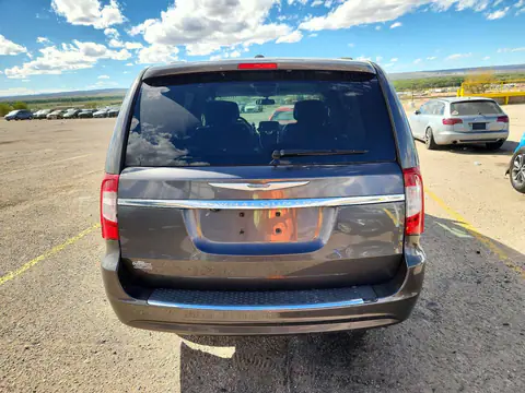 2C4RC1BG5GR187606 — 2016 Chrysler TOWN & Country, фото 6 с аукциона Copart, Мелкие вмятины и царапины