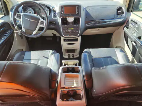 2C4RC1BG5GR187606 — 2016 Chrysler TOWN & Country, фото 8 с аукциона Copart, Мелкие вмятины и царапины