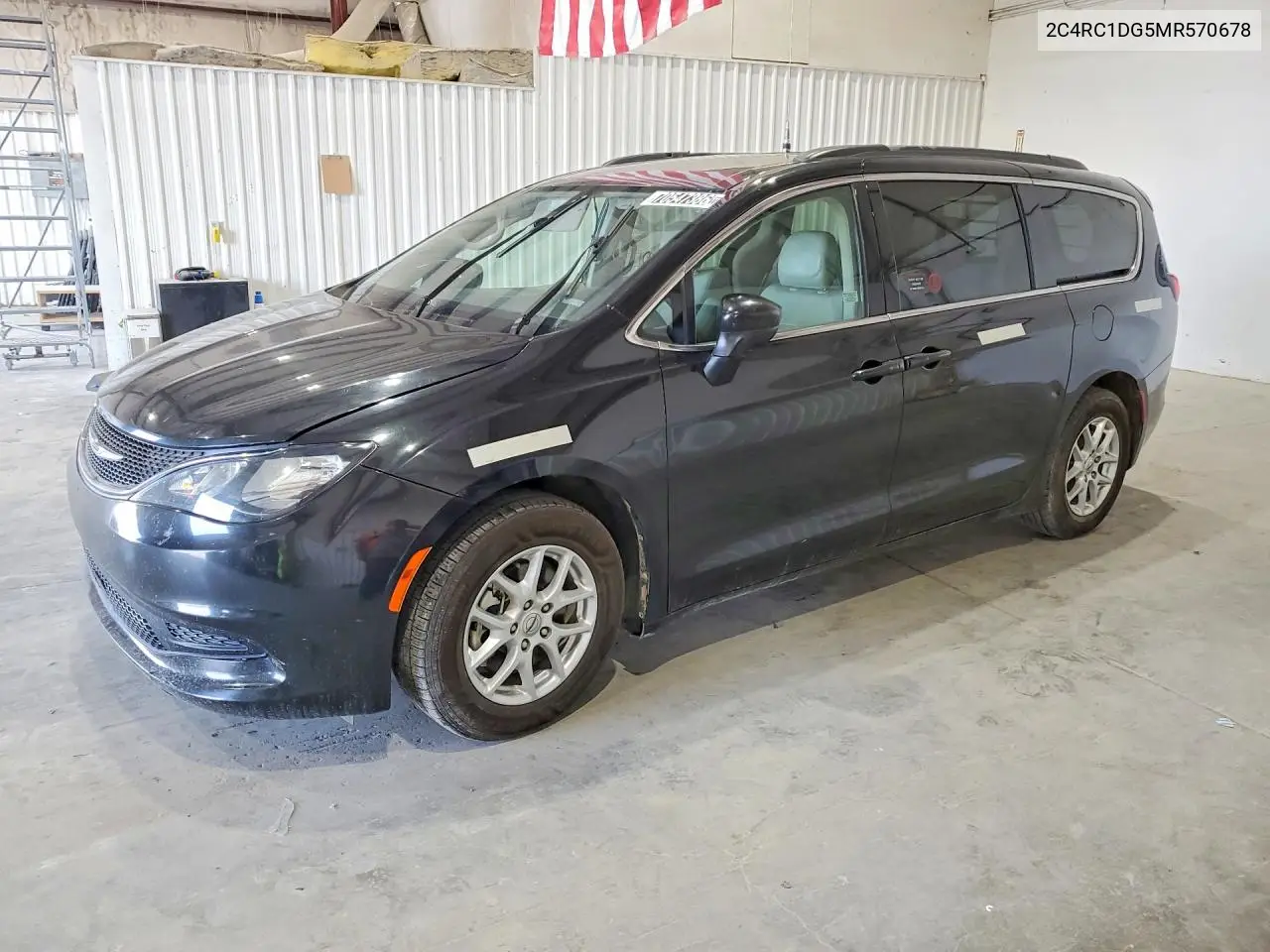 2021 Chrysler Voyager Lxi VIN 2C4RC1DG5MR570678 фото 1
