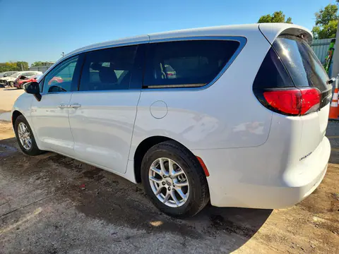 2023 Chrysler Voyager Lx VIN 2C4RC1CG1PR596636 фото 2