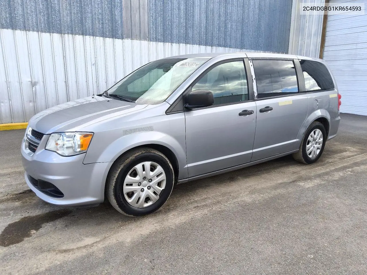 2C4RDGBG1KR654593 Dodge Caravan 2019 — повреждение Мелкие вмятины и царапины, фото до ремонта