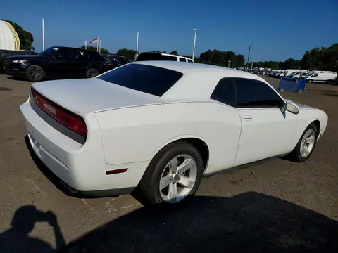 2014 Dodge Challenger VIN 2C3CDYAG4EH127109 фото 3