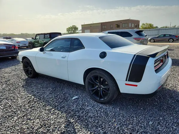 2C3CDZAGXGH120545 — 2016 Dodge Challenger, фото 2 с аукциона Copart, Передняя часть