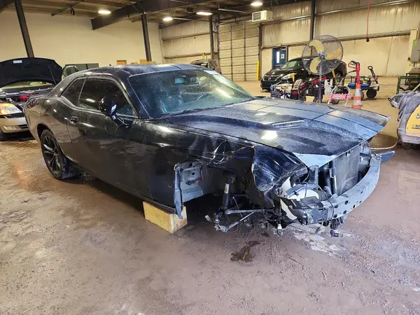 2C3CDZAG6HH613334 — 2017 Dodge Challenger, фото 4 с аукциона Copart 05.10.2026, Передняя часть