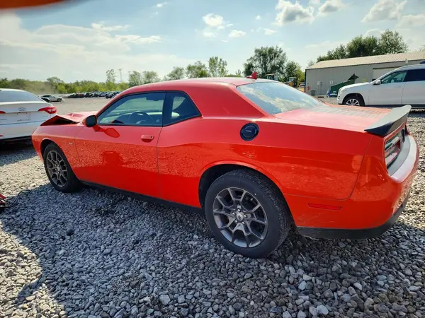 2C3CDZGGXJH323076 — 2018 Dodge Challenger, фото 2 с аукциона Copart 12.10.2026, Передняя часть