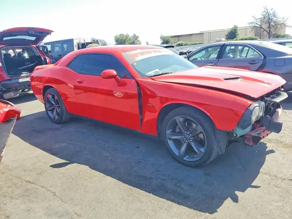 2C3CDZBT2JH244229 — 2018 Dodge Challenger, фото 4 с аукциона Copart, Передняя часть