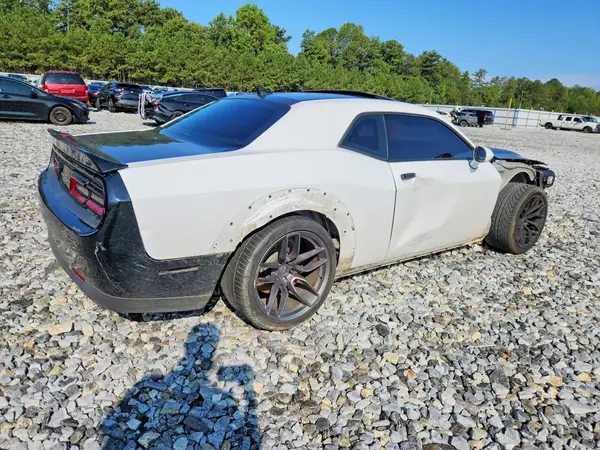 2C3CDZL99KH570601 — 2019 Dodge Challenger, фото 3 с аукциона Copart, Вандализм