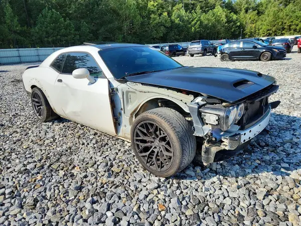 2C3CDZL99KH570601 — 2019 Dodge Challenger, фото 4 с аукциона Copart, Вандализм
