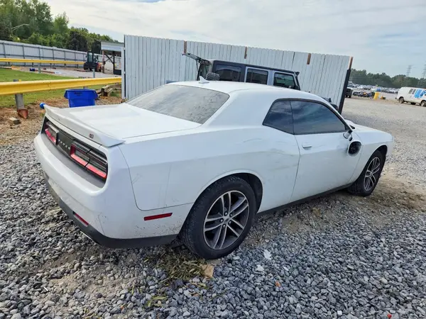 2C3CDZKG7KH586747 — 2019 Dodge Challenger, фото 3 с аукциона Copart, Боковая часть