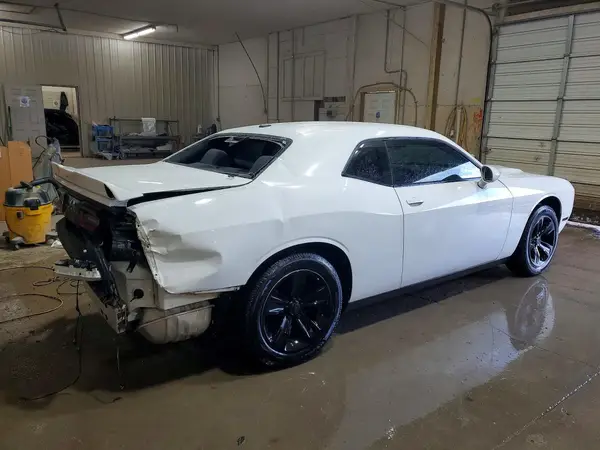 2C3CDZAGXKH672104 — 2019 Dodge Challenger, фото 3 с аукциона Copart, Задняя часть