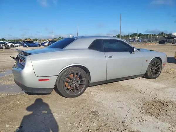 2C3CDZFJ6LH104423 — 2020 Dodge Challenger, фото 3 с аукциона Copart, Передняя часть